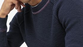 hessnatur Herren Pullover aus Bio-Baumwolle mit Kapok - blau - Größe 46