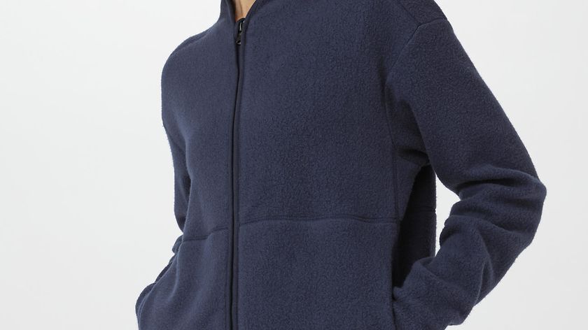 hessnatur Loungewear Fleece Jacke Regular ACTIVE LIGHT aus Bio-Baumwolle - blau - Größe S