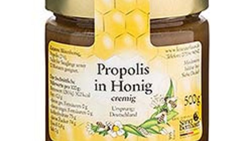 Propolis in Honig cremig