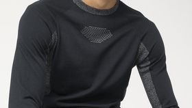 hessnatur Performance Strickshirt BetterRecycling aus Merinowolle mit Seide - schwarz - Größe 48