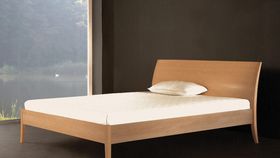 Coburger Werkstätten Classico - Massivholz Bett mit Rückenlehne
