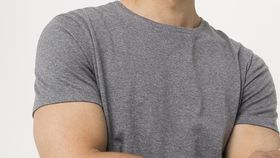 hessnatur Herren T-Shirt aus Bio-Baumwolle mit Kaschmir - grau - Größe 52