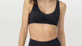 hessnatur Damen Bustier PURE BALANCE aus Bio-Baumwolle und Tencel™ Modal - schwarz - Größe 40