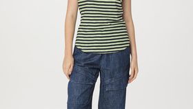 hessnatur Damen Slub Ringel-Shirt Regular aus Bio-Baumwolle - grün - Größe 36