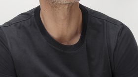 hessnatur Herren Premium T-Shirt Regular aus Bio-Baumwolle - schwarz - Größe 54