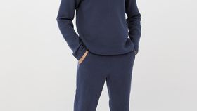 hessnatur Herren Musselin Schlafhose Regular PURE COMFORT aus Bio-Baumwolle - blau - Größe 54