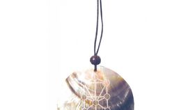 Muschelschmuck mit Gravur "Kabbalah-Lebensbaum" 6cm