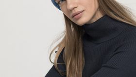 hessnatur Damen Mütze BetterRecycling aus Merinowolle - blau - Größe 21,5x21,5 cm
