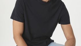 hessnatur Herren T-Shirt Regular aus Bio-Baumwolle - schwarz - Größe 52