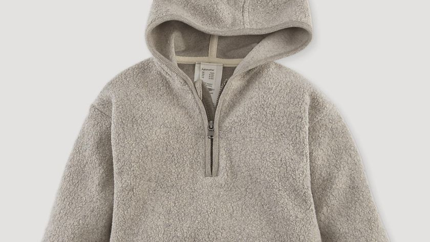 hessnatur Baby Fleece-Sweater BetterRecycling aus Bio-Baumwolle - beige - Größe 74/80