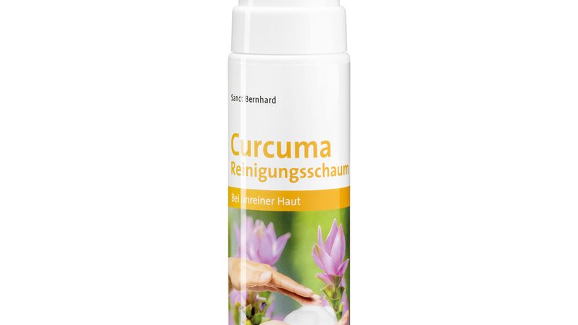 Curcuma-Reinigungsschaum