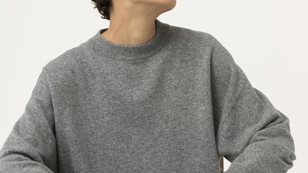 hessnatur Damen Pullover aus Bio-Schurwolle mit Kaschmir grau