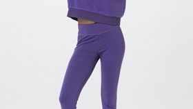 hessnatur Loungewear Fleece Sweatshirt Relaxed ACTIVE LIGHT aus Bio-Baumwolle - lila - Größe 40