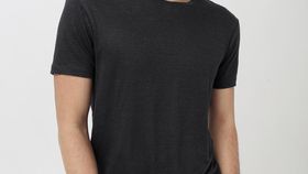hessnatur Herren Shirt aus Leinen - schwarz - Größe 52