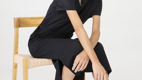 hessnatur Damen Jersey Kleid Midi Regular aus Bio-Baumwolle - schwarz - Größe 48