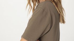 hessnatur Damen Heavy Shirt Oversize aus Bio-Baumwolle - braun - Größe 42