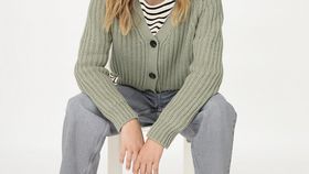 hessnatur Damen Cardigan Relaxed aus Bio-Baumwolle und Bio-Merinowolle - grün - Größe L
