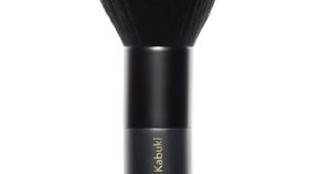 Inika Kabuki Brush - super weicher Mineral Puder Pinsel