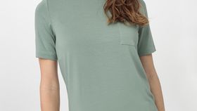 hessnatur Damen Halbarm Schlafshirt aus Tencel™Modal - grün - Größe 48