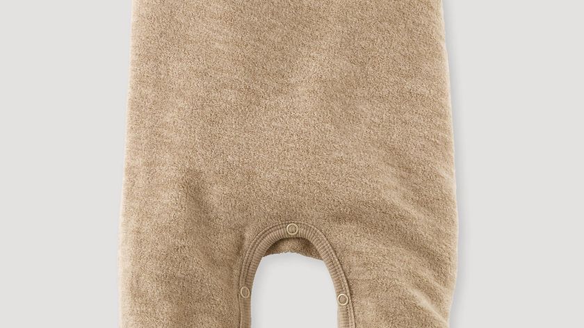 hessnatur Baby Wollfrottee-Strampler aus Bio-Merinowolle - beige - Größe 62/68