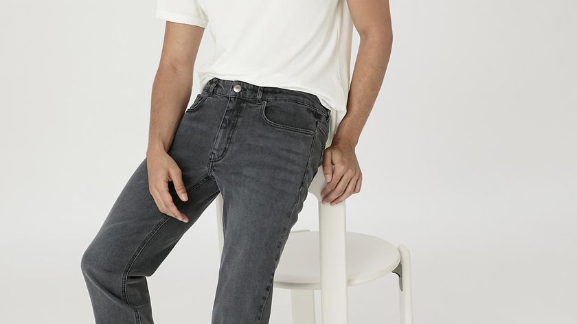 hessnatur Herren Jeans BEN Regular Straight BETTERRECYCLING aus Bio-Denim - schwarz - Größe 34/32