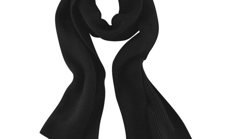 Living Crafts Schal Bio Baumwolle - in Rippstrick schwarz oder rot