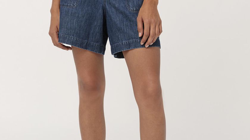 hessnatur Damen Jeansshorts aus Bio-Denim mit Kapok - blau - Größe 36