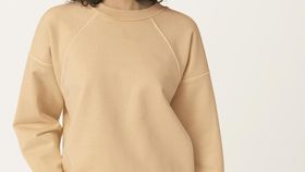 hessnatur Loungewear Sweatshirt mineralgefärbt aus Bio-Baumwolle - beige - Größe M