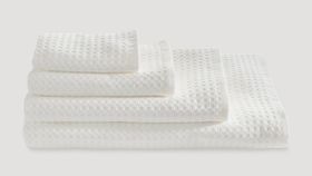 hessnatur Waffelpiqué-Handtuch aus Bio-Baumwolle - weiß - Größe 100x180 cm