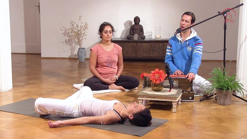 Yin Mantra Yoga