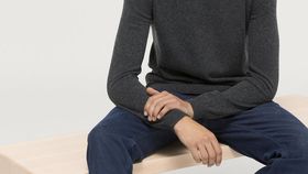 hessnatur Herren Pullover aus Schurwolle mit Kaschmir - schwarz - Größe 50