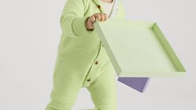 hessnatur Baby Fleece Overall Regular aus Bio-Baumwolle - grün - Größe 86/92