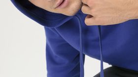 hessnatur Herren Sweat-Hoodie Relaxed aus Bio-Baumwolle - blau - Größe 56