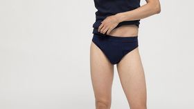 hessnatur Herren Minislip aus Bio-Baumwolle - blau - Größe 5