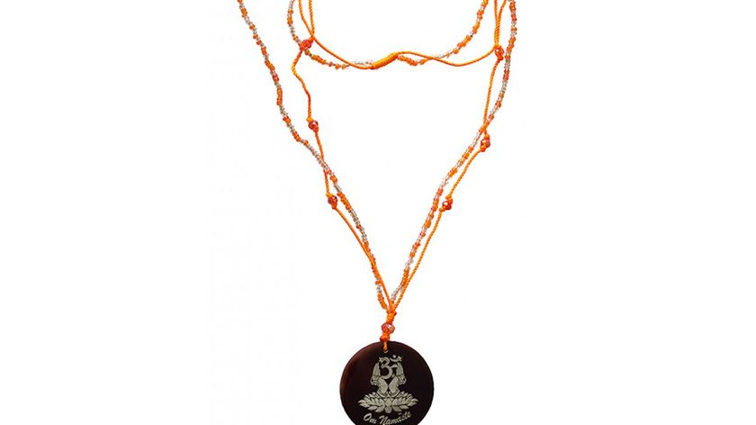 Mala "Om Namaste" Glasperlen orange mit gelaserter Muschelscheibe 46cm