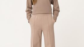 hessnatur Loungewear Sweathose aus Bio-Baumwolle - rosa - Größe 40